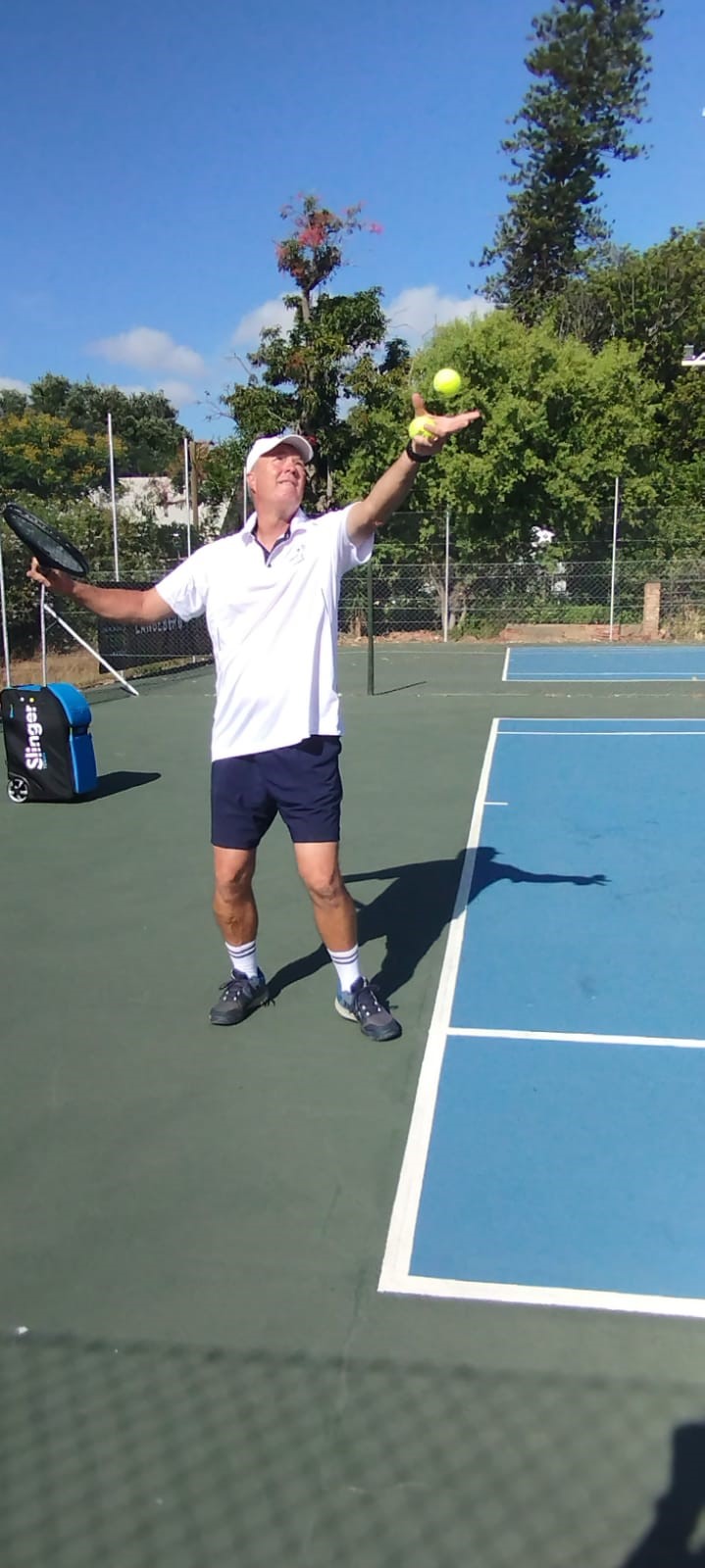 Coach Deon afslaan JPG